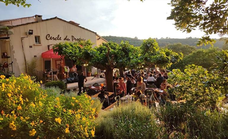 Le restaurant - Le Cercle du Progrès - Restaurant Saint-Martin-de-Pallières - Restaurant Seillons-Source-d'Argens