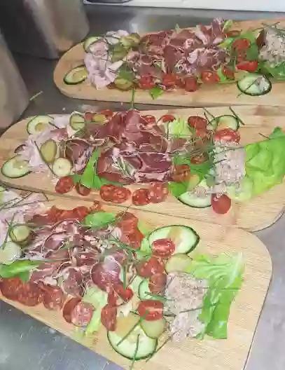 Repas de groupe - Le Cercle du Progrès - Restaurant Saint-Martin-de-Pallières - les meilleurs restaurant de SAINT-MARTIN-DE-PALLIERES